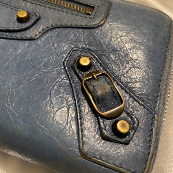 Balenciaga blue zip-around wallet. - Picture 9 of 10